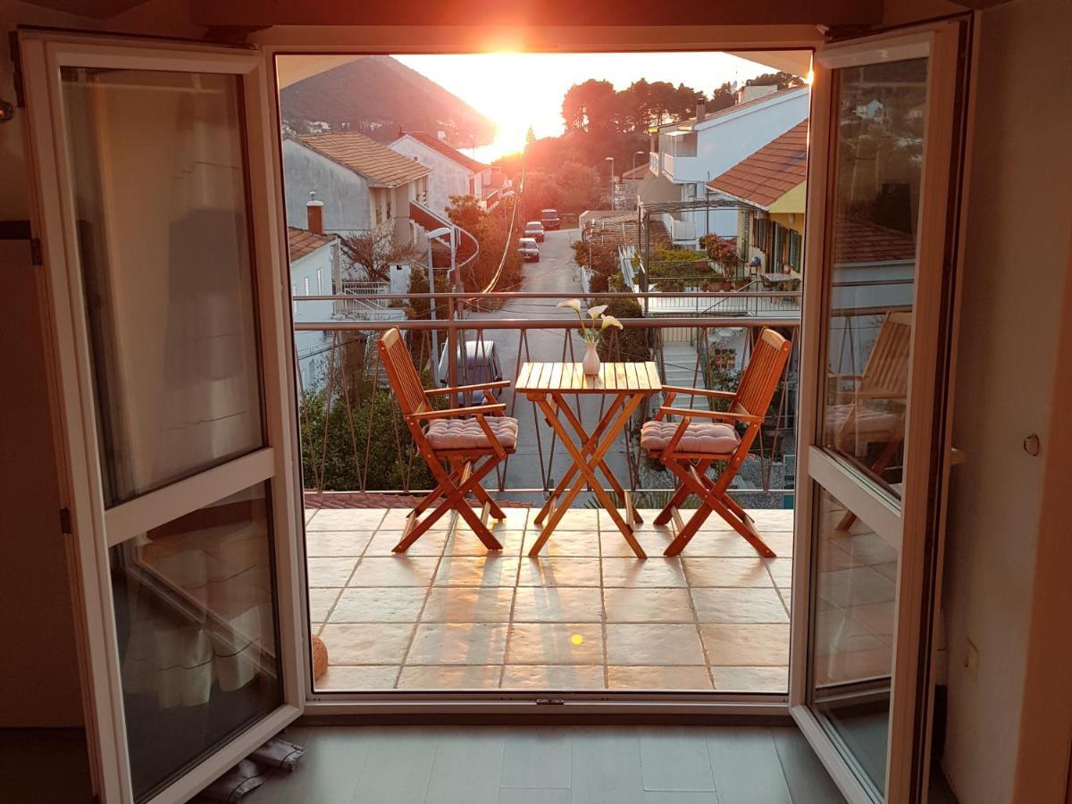 Apartmani Mlaja Trpanj Eksteriør billede